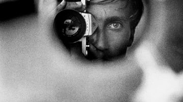 Parallel's Spotlight: Through the Lens of Jeanloup Sieff, A Master of Elegance and Form